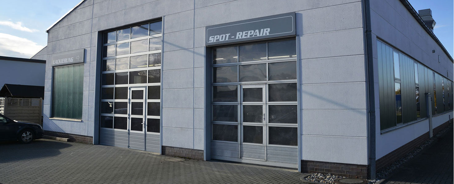 Industrietor: Sektionaltor mit Schlupftür