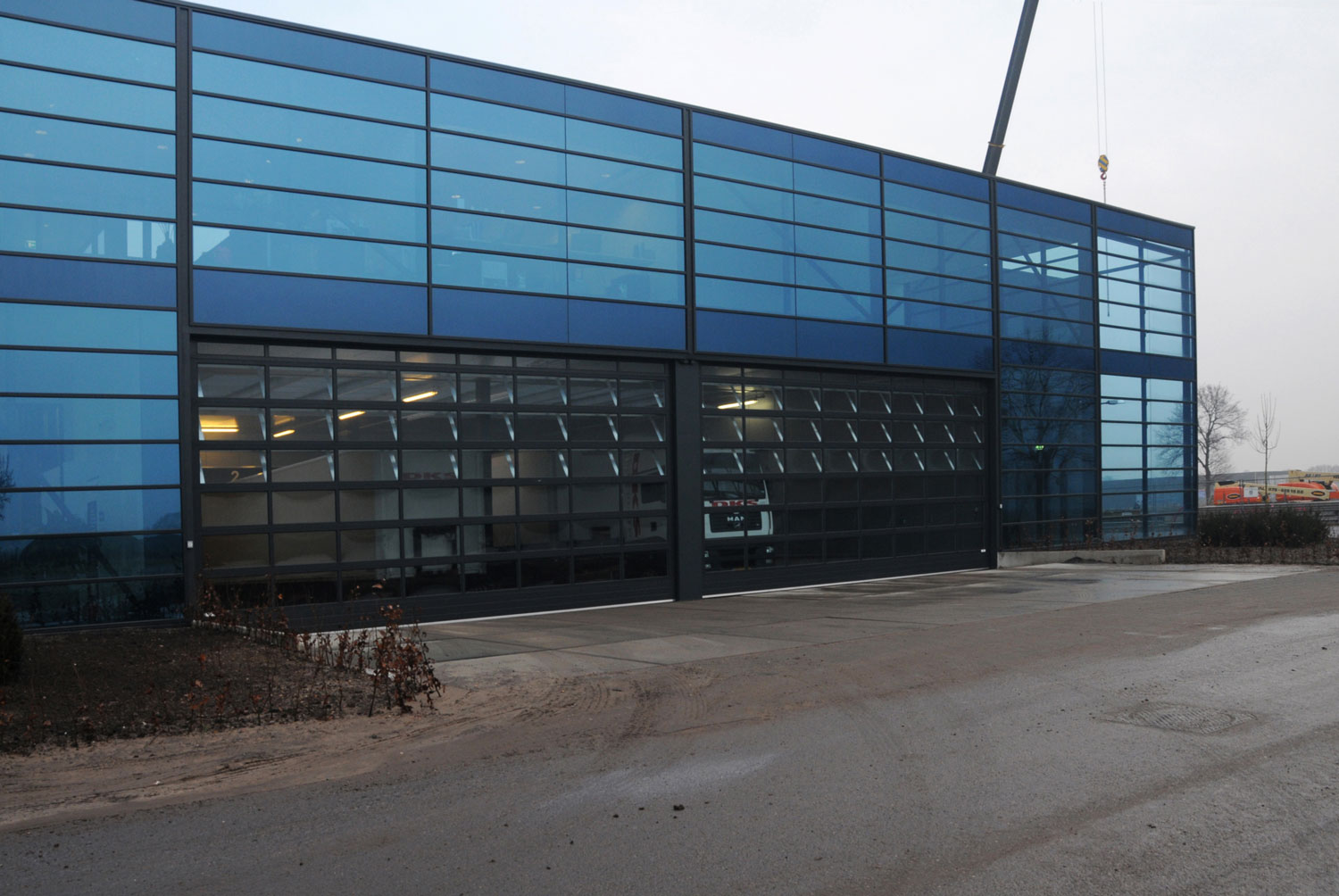 Industrietor: Sektionaltor komplett mit Fenstern
